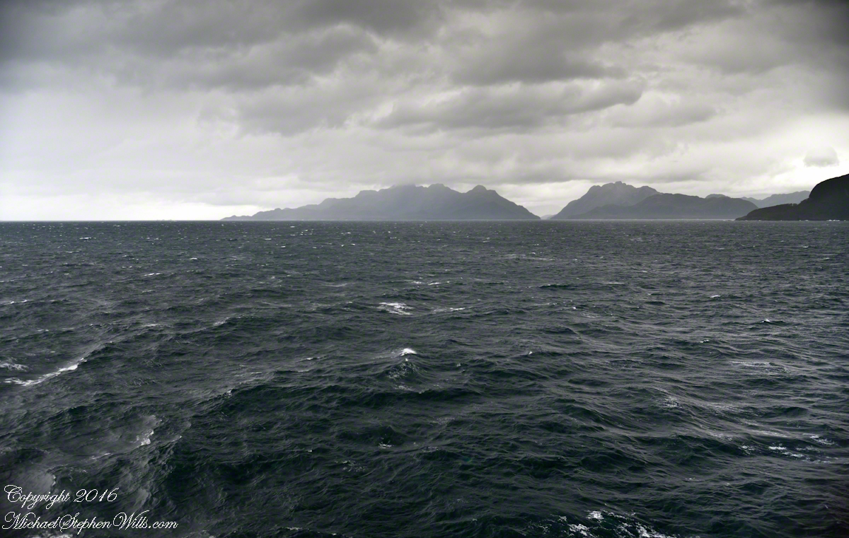 Peninsulas Larenas, Fresia, the Gulf of Penas