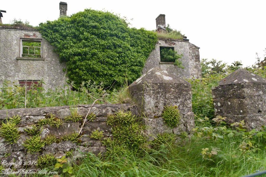 Schoolhouse Ruin stone fence– CLICK ME!!!!