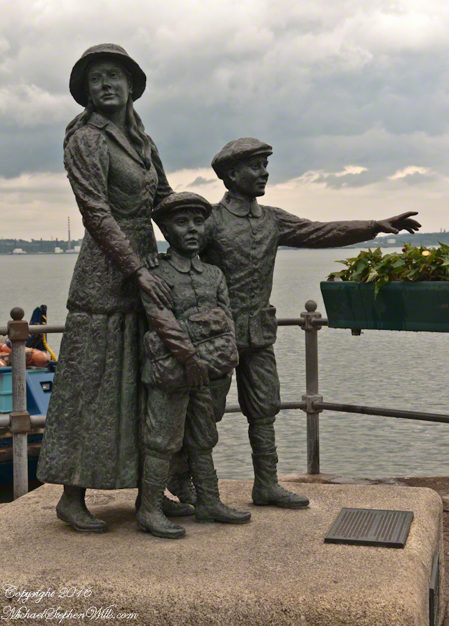 Annie, Anthony and Phillip Moore Statue, Cóbh– CLICK ME!!!!