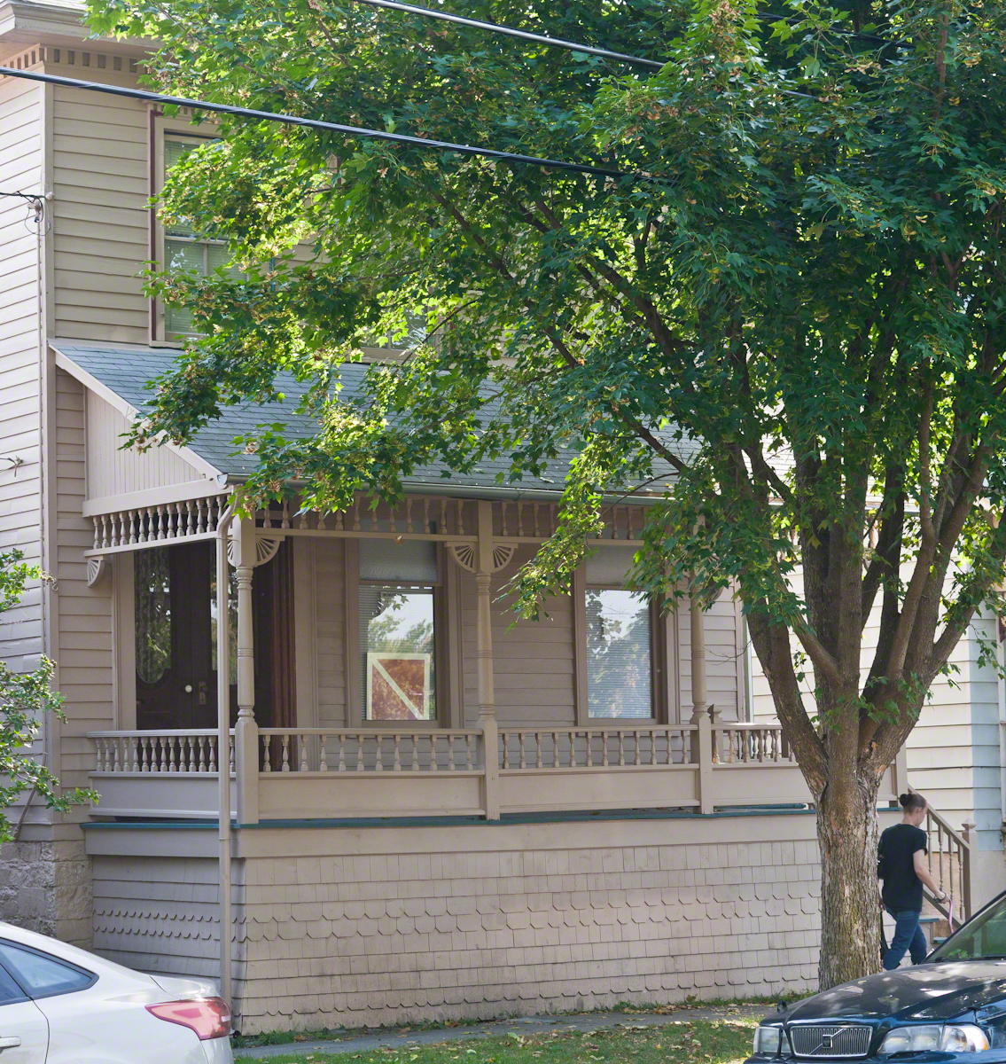 Dennis-Newton House Street Frontage